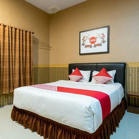 Oyo 741 Hotel Labuhan Raya Μεντάν Εξωτερικό φωτογραφία