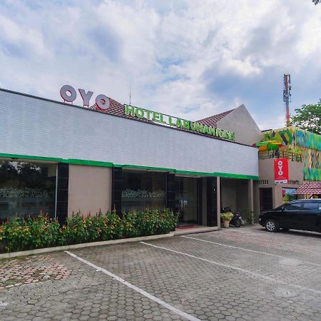 Oyo 741 Hotel Labuhan Raya Μεντάν Εξωτερικό φωτογραφία