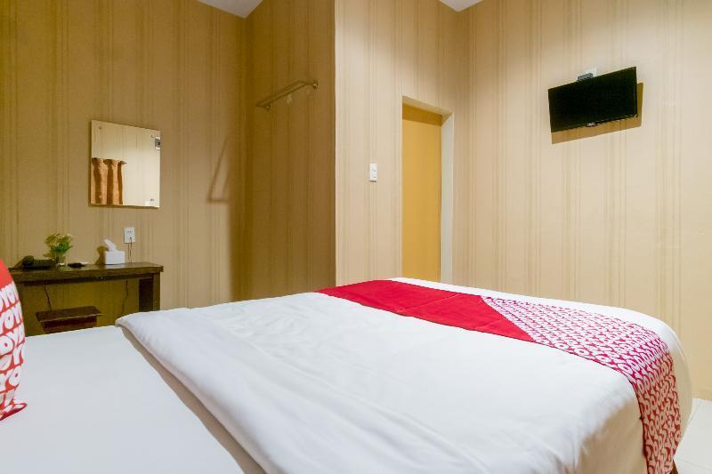 Oyo 741 Hotel Labuhan Raya Μεντάν Εξωτερικό φωτογραφία