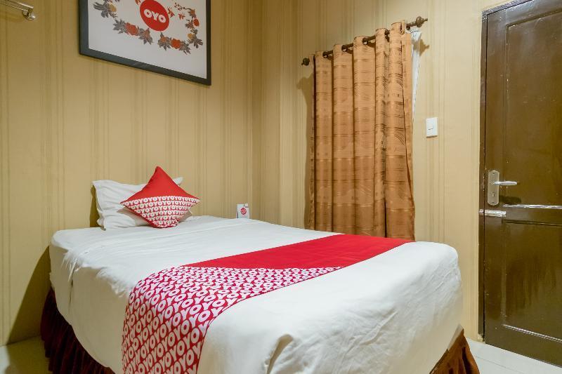 Oyo 741 Hotel Labuhan Raya Μεντάν Εξωτερικό φωτογραφία