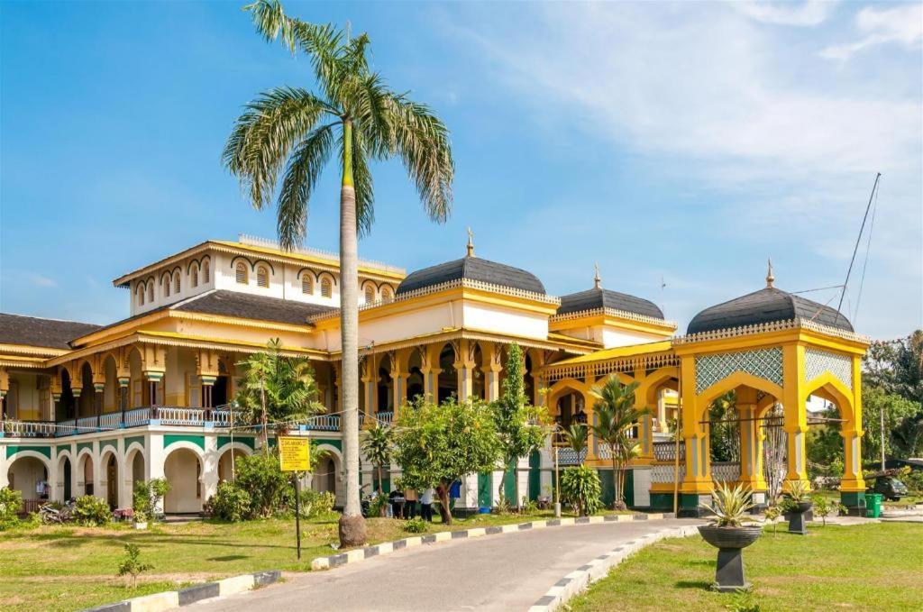 Oyo 741 Hotel Labuhan Raya Μεντάν Εξωτερικό φωτογραφία
