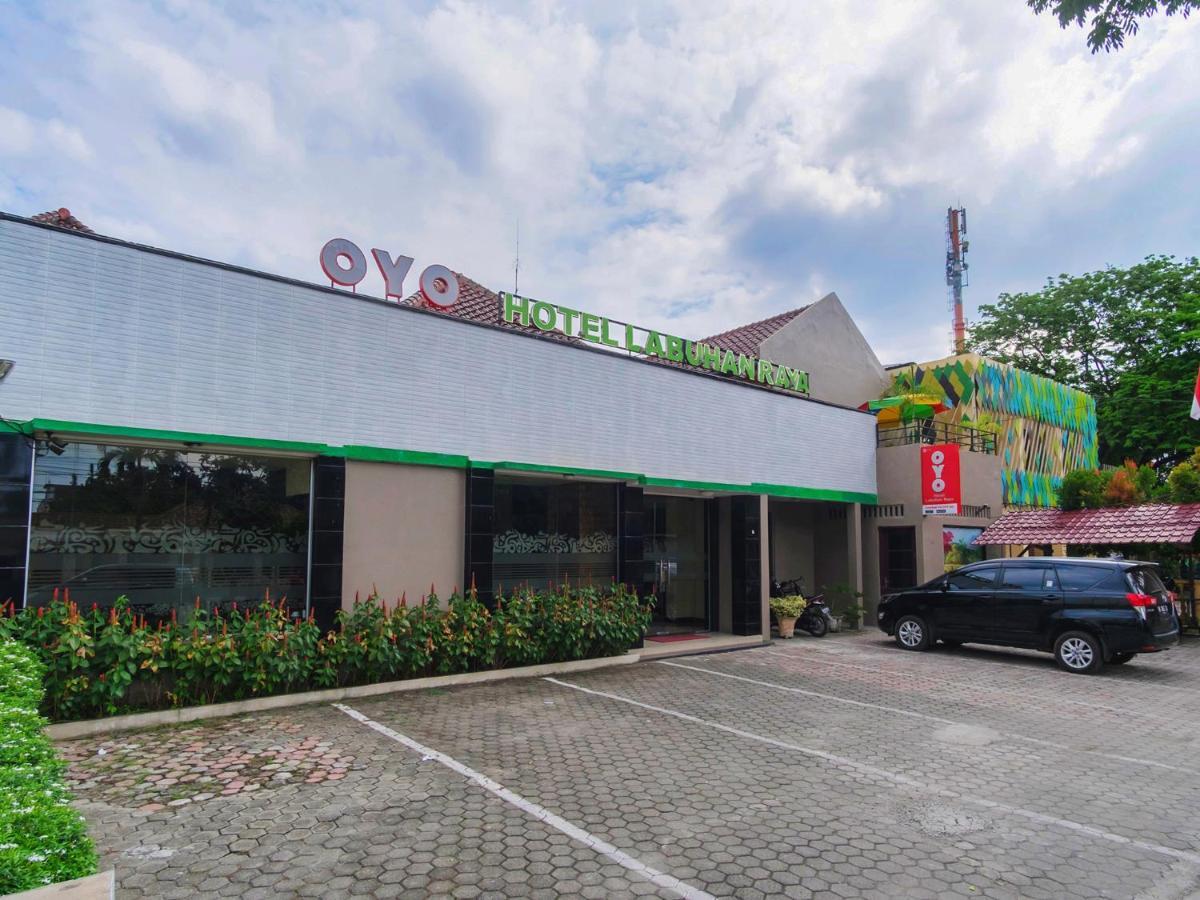 Oyo 741 Hotel Labuhan Raya Μεντάν Εξωτερικό φωτογραφία