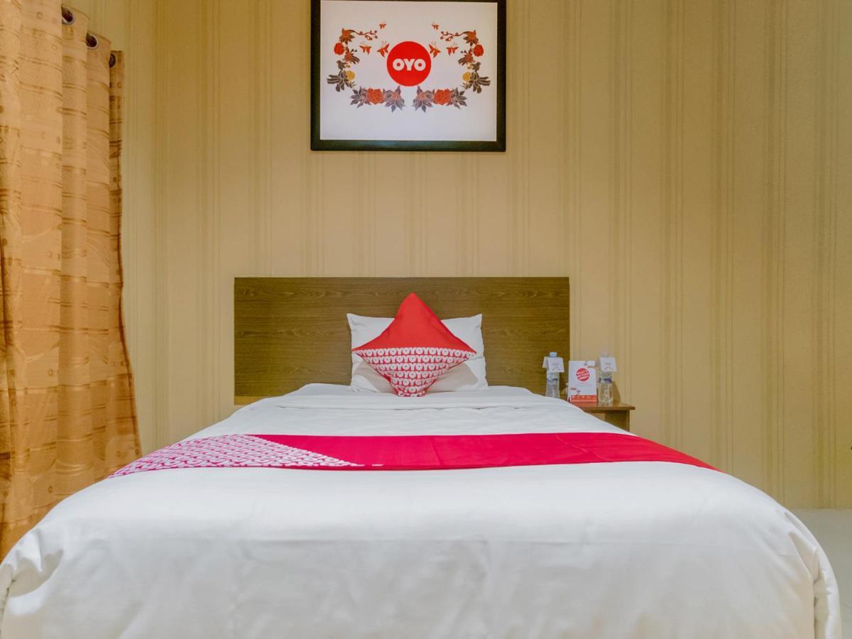 Oyo 741 Hotel Labuhan Raya Μεντάν Εξωτερικό φωτογραφία