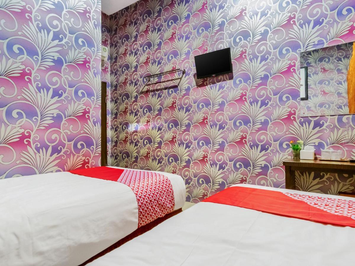Oyo 741 Hotel Labuhan Raya Μεντάν Εξωτερικό φωτογραφία