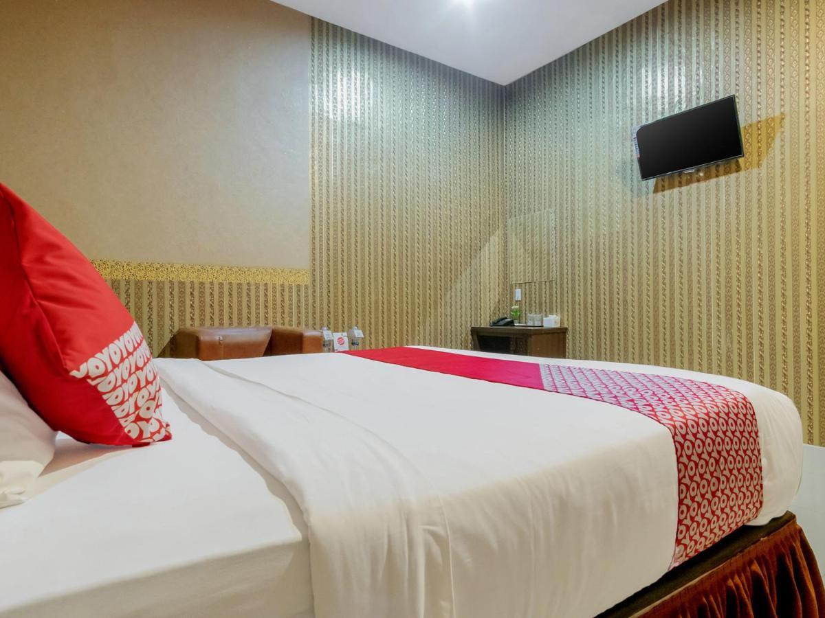 Oyo 741 Hotel Labuhan Raya Μεντάν Εξωτερικό φωτογραφία