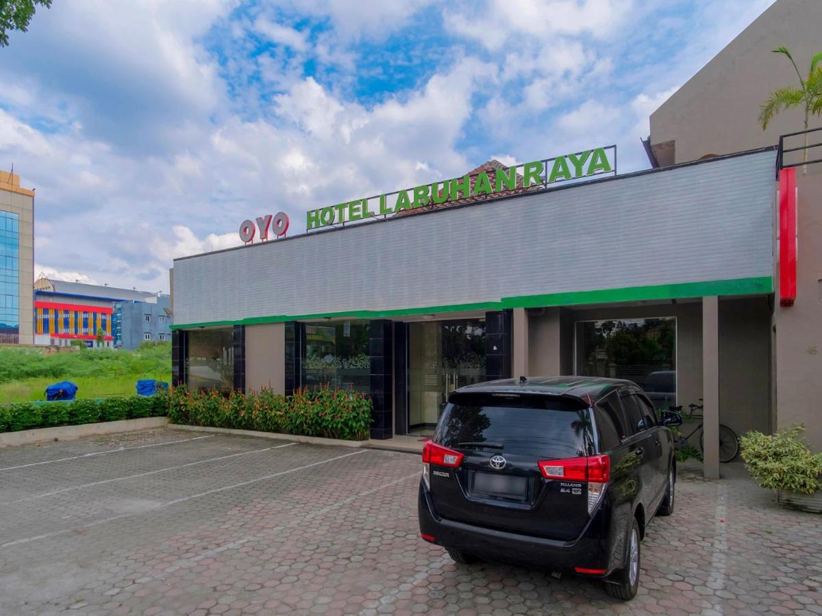 Oyo 741 Hotel Labuhan Raya Μεντάν Εξωτερικό φωτογραφία