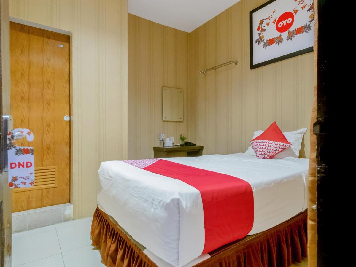 Oyo 741 Hotel Labuhan Raya Μεντάν Εξωτερικό φωτογραφία