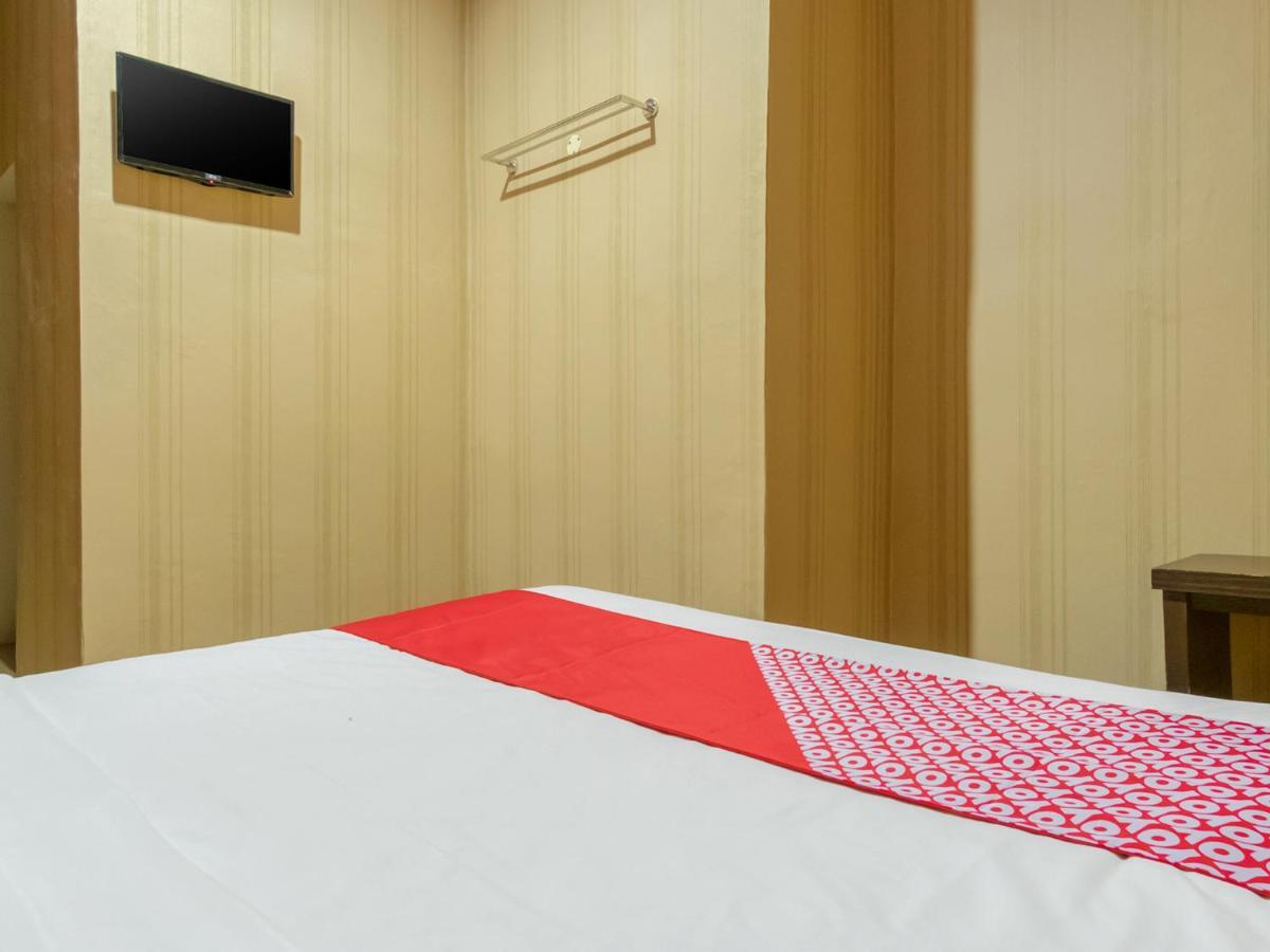 Oyo 741 Hotel Labuhan Raya Μεντάν Εξωτερικό φωτογραφία