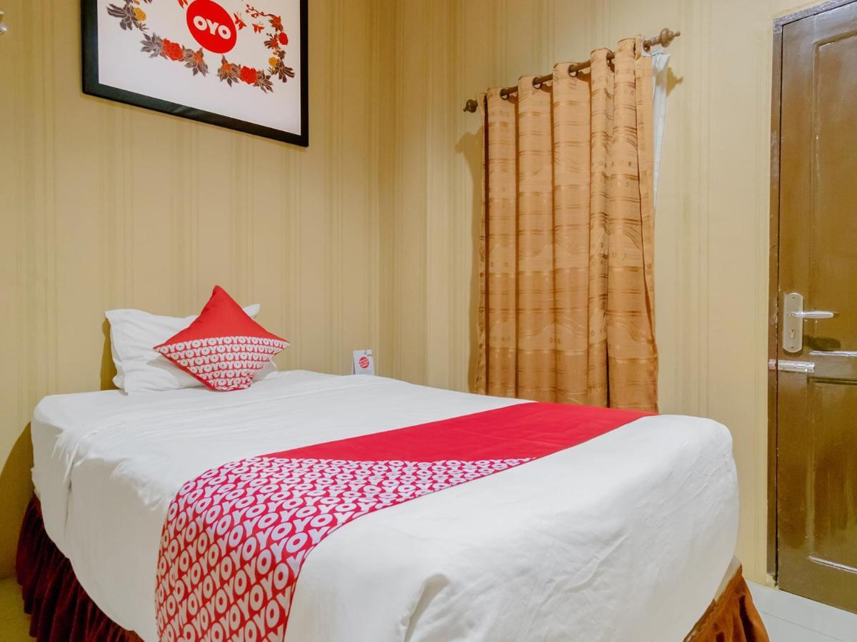 Oyo 741 Hotel Labuhan Raya Μεντάν Εξωτερικό φωτογραφία