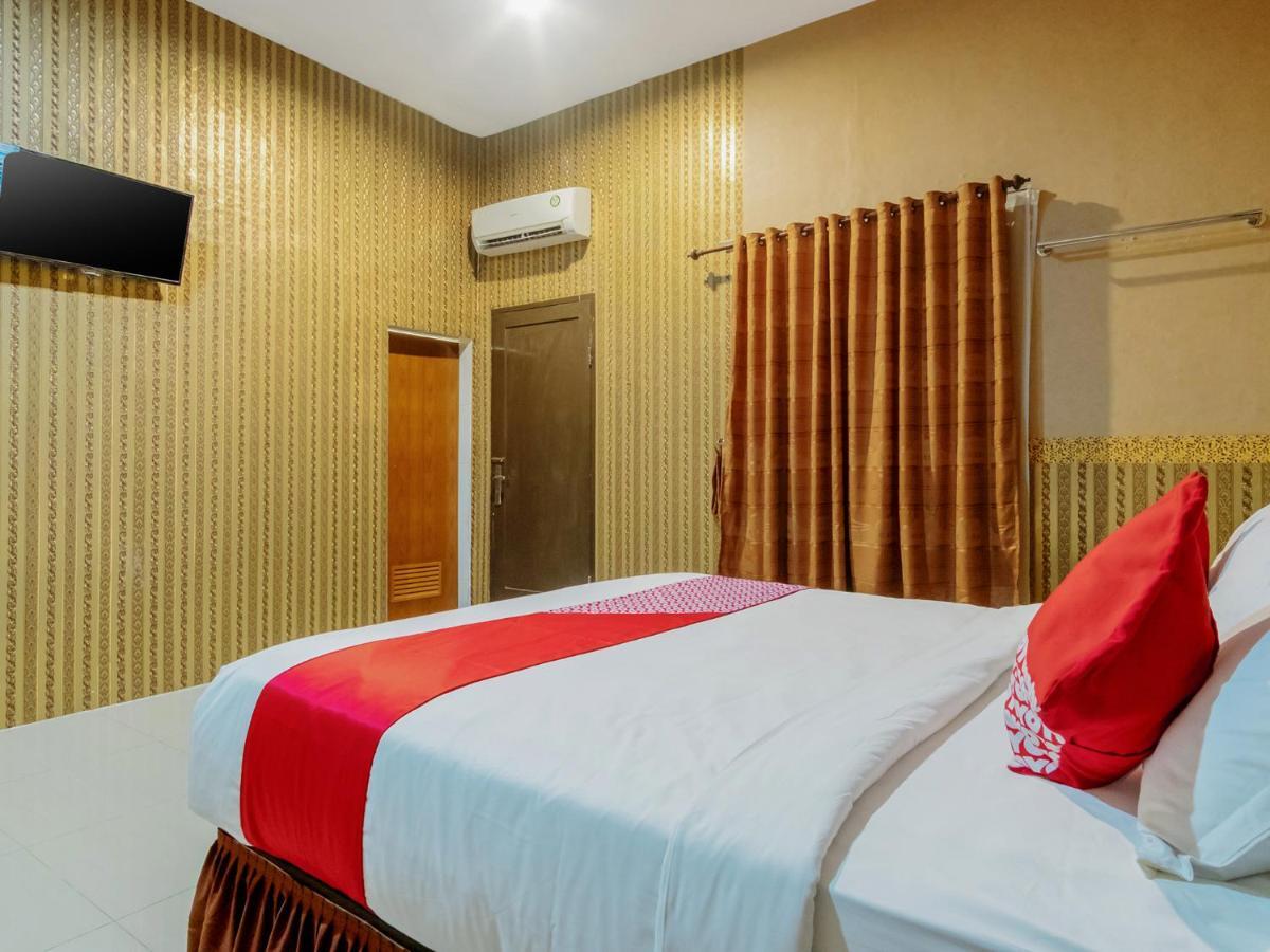 Oyo 741 Hotel Labuhan Raya Μεντάν Εξωτερικό φωτογραφία