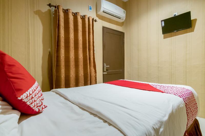 Oyo 741 Hotel Labuhan Raya Μεντάν Εξωτερικό φωτογραφία